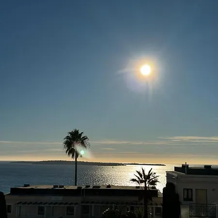 Un De Charme Vue & Piscine D'exception Apartment *