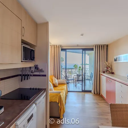 Un De Charme Vue & Piscine D'exception Apartment