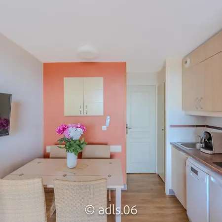 Un De Charme Vue & Piscine D'exception Apartment *