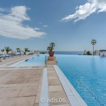 Un De Charme Vue & Piscine D'exception Apartment