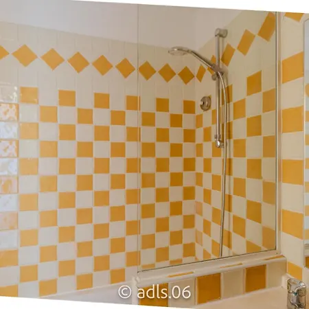 Apartament Un De Charme Vue & Piscine D'exception *