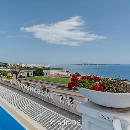 Un De Charme Vue & Piscine D'exception