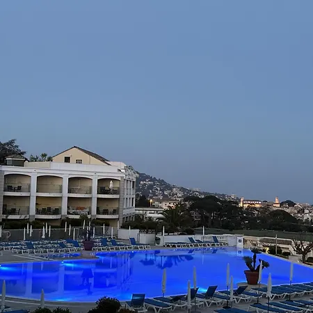 Un De Charme Vue & Piscine D'exception * Cannes